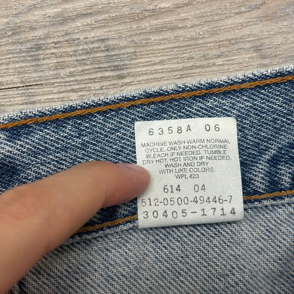 Vintage Levis 550 Red Tab Blue Boy 10 22" Relaxed Fit Slim Stonewash Jean Shorts - Picture 5 of 11